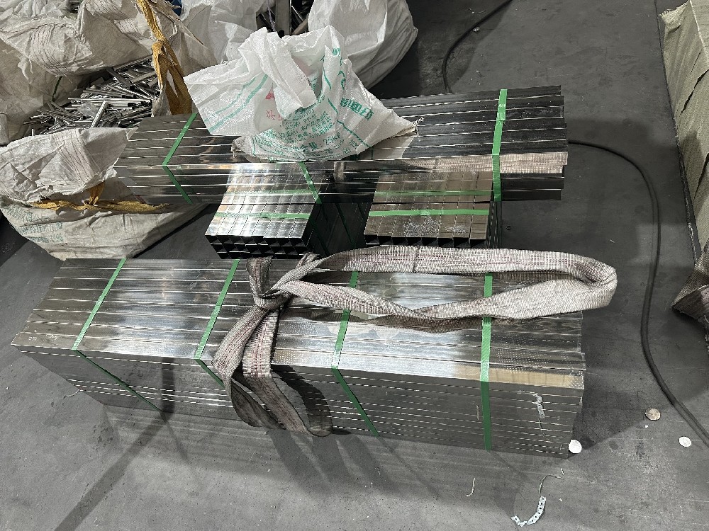 亮面304不锈钢方管